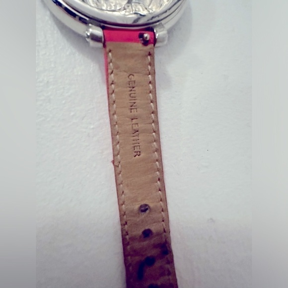 Fossil Brand Hot Pink Watch Adjustable Leather Strap Silver Watch Face Round - Picture 3 of 6